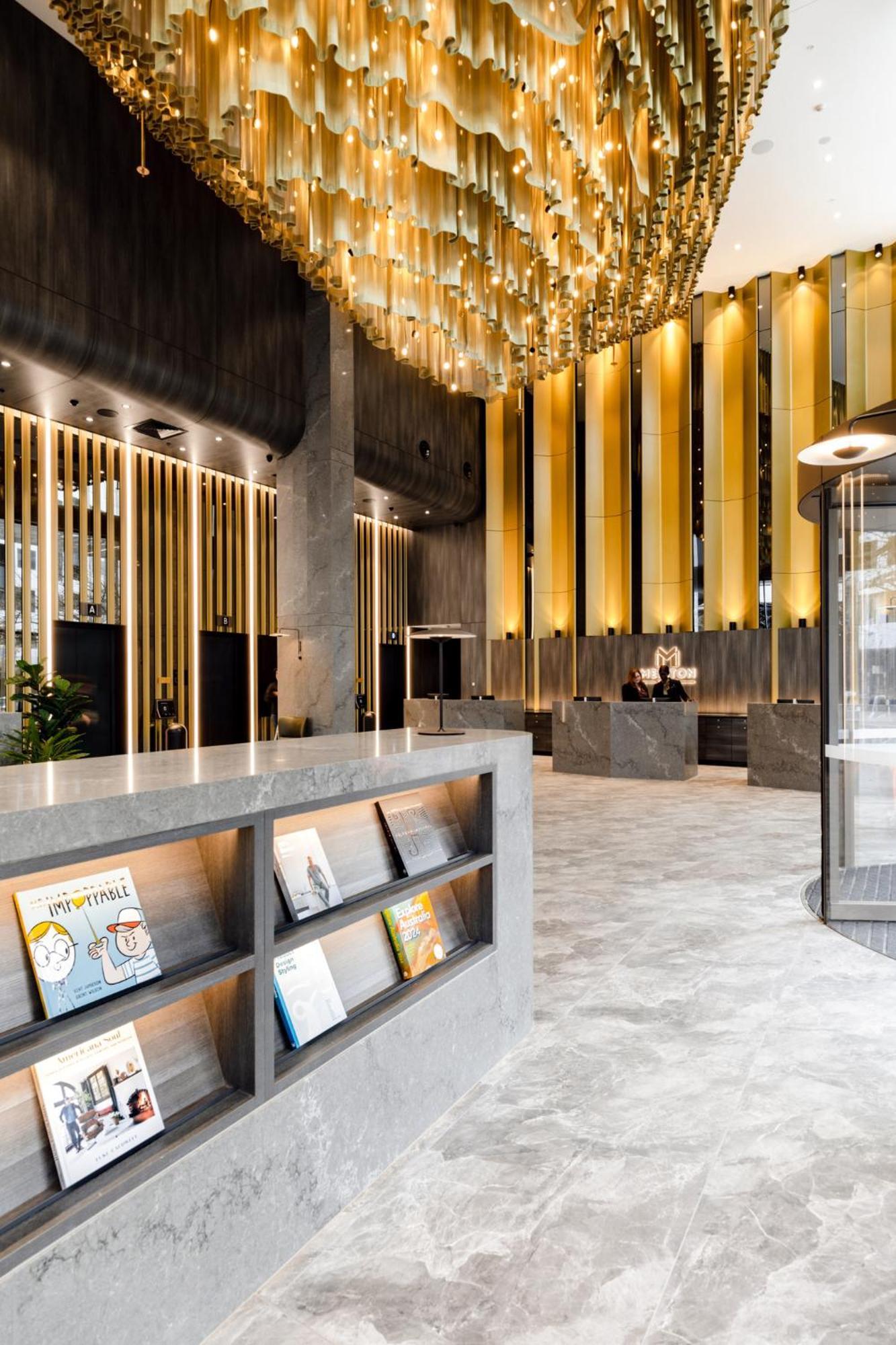 Meriton Suites Κανμπέρα Εξωτερικό φωτογραφία The lobby of the hotel