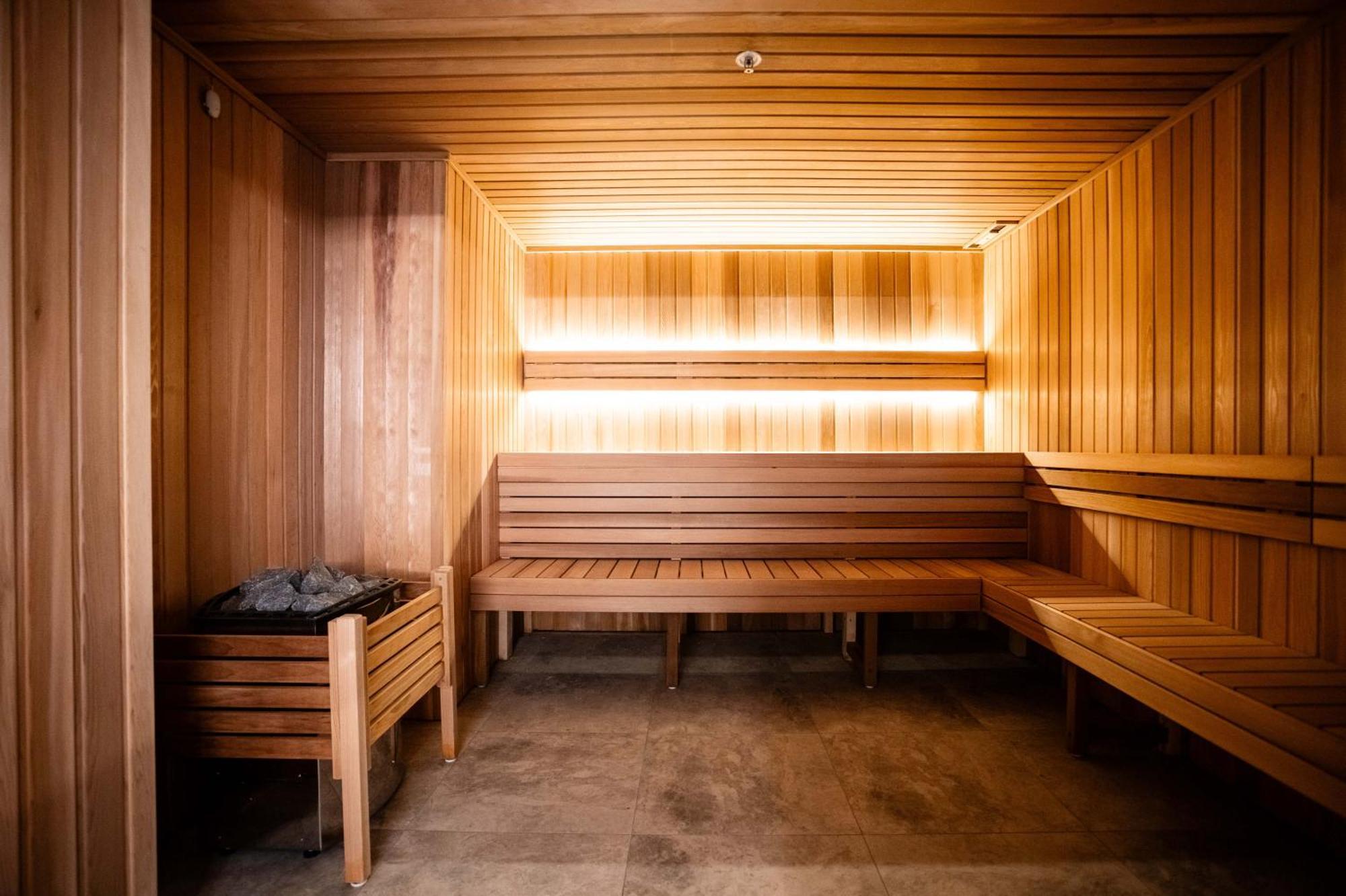 Meriton Suites Κανμπέρα Εξωτερικό φωτογραφία A sauna