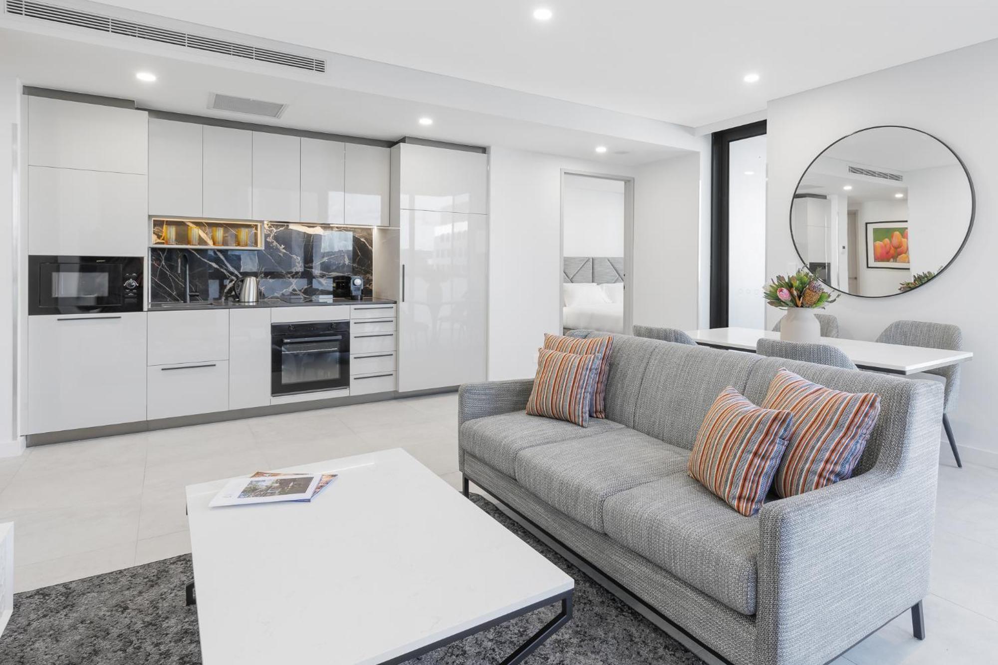 Meriton Suites Κανμπέρα Εξωτερικό φωτογραφία A typical apartment interior