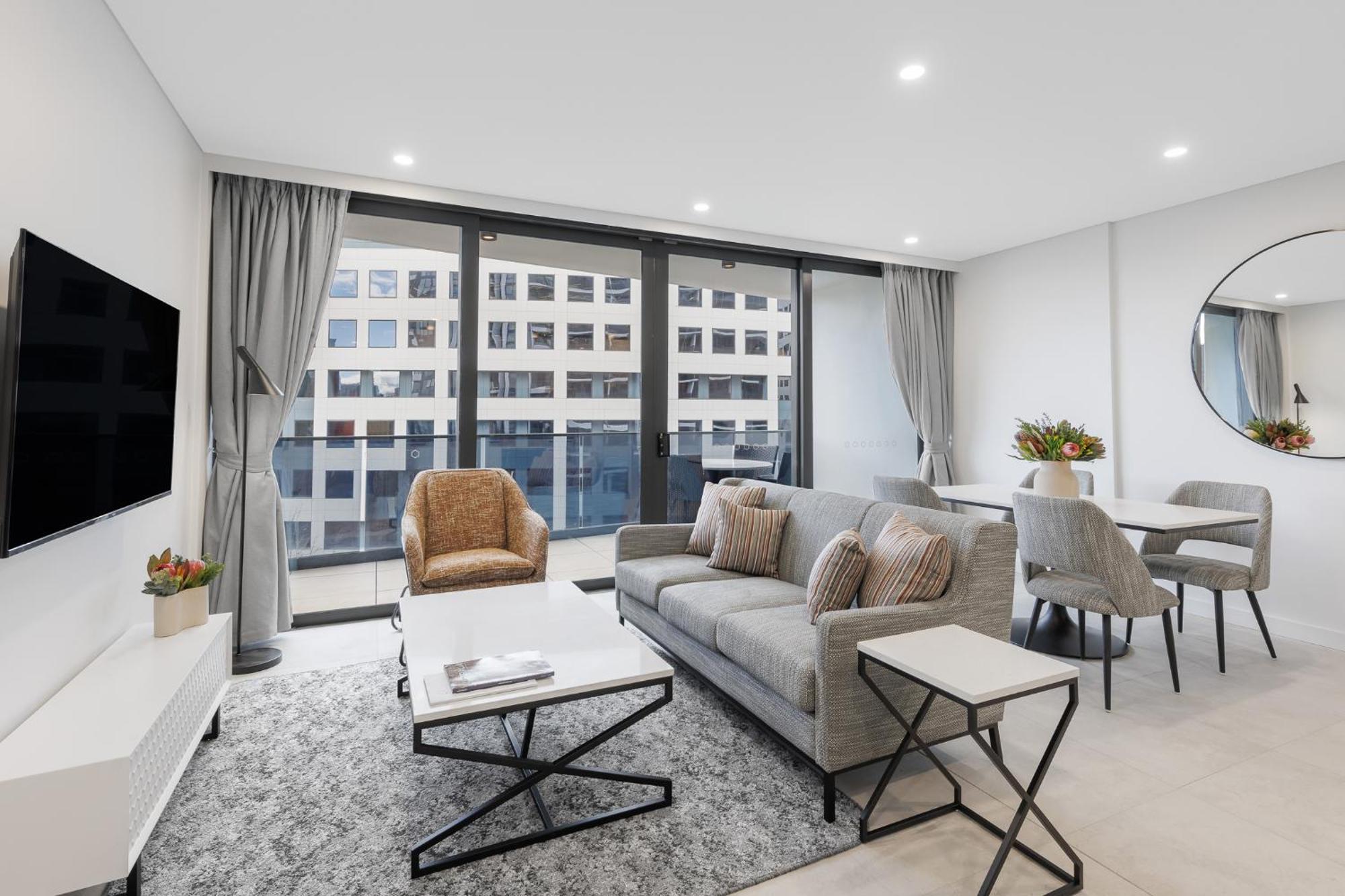 Meriton Suites Κανμπέρα Εξωτερικό φωτογραφία Living room