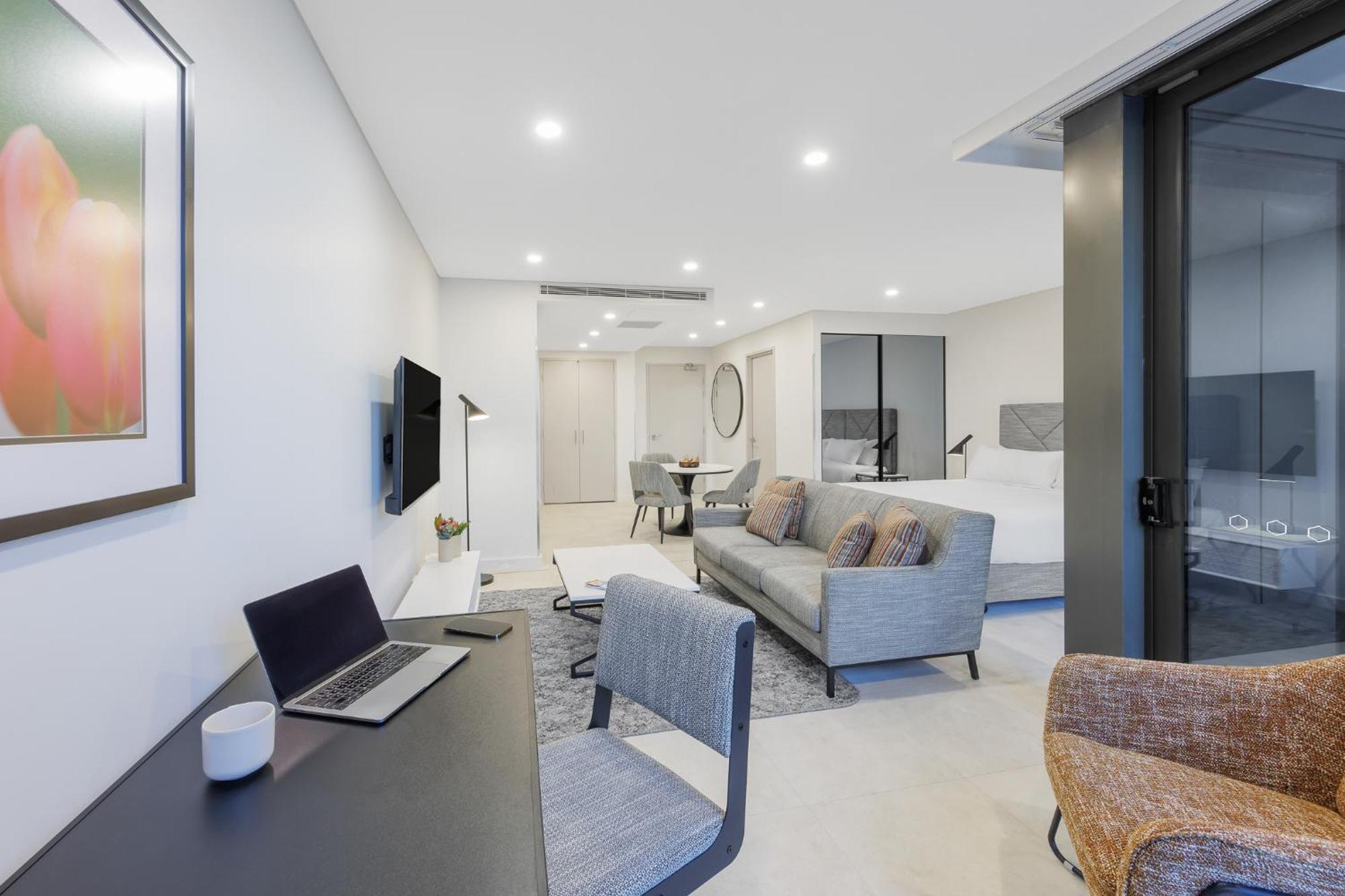 Meriton Suites Κανμπέρα Εξωτερικό φωτογραφία A typical apartment interior